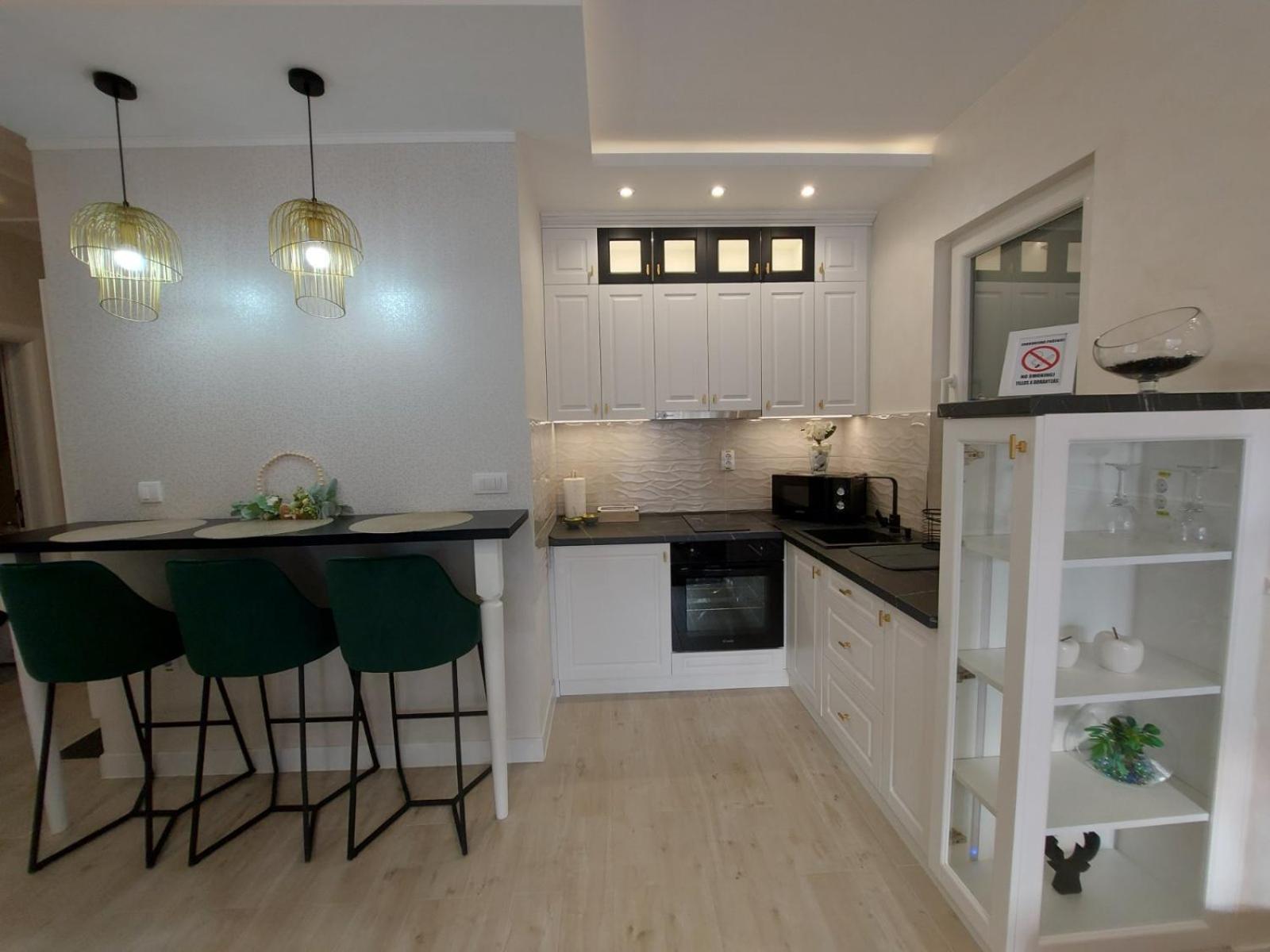 Kat 1 Apartment *
